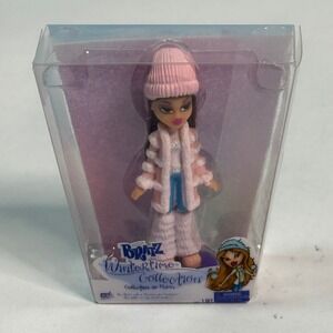 Bratz Wintertime Collection Yasmin Mini Doll Pink Fur Parka Beanie MGA New
